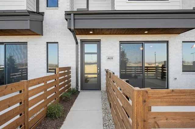 $399,900 | 4610 White Buffalo Trail, Oak Point, TX 75068