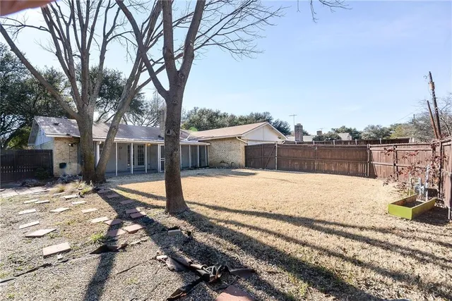 $2,400 | 1505 Hayfield Drive, Plano, TX 75023