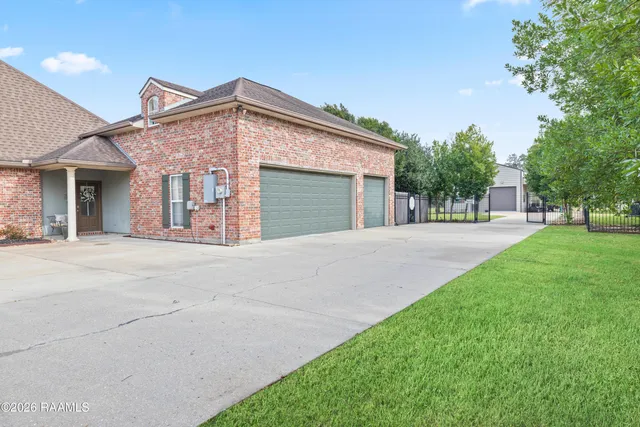 $1,095,000 | 119 Nellies Lane, Broussard, LA 70518