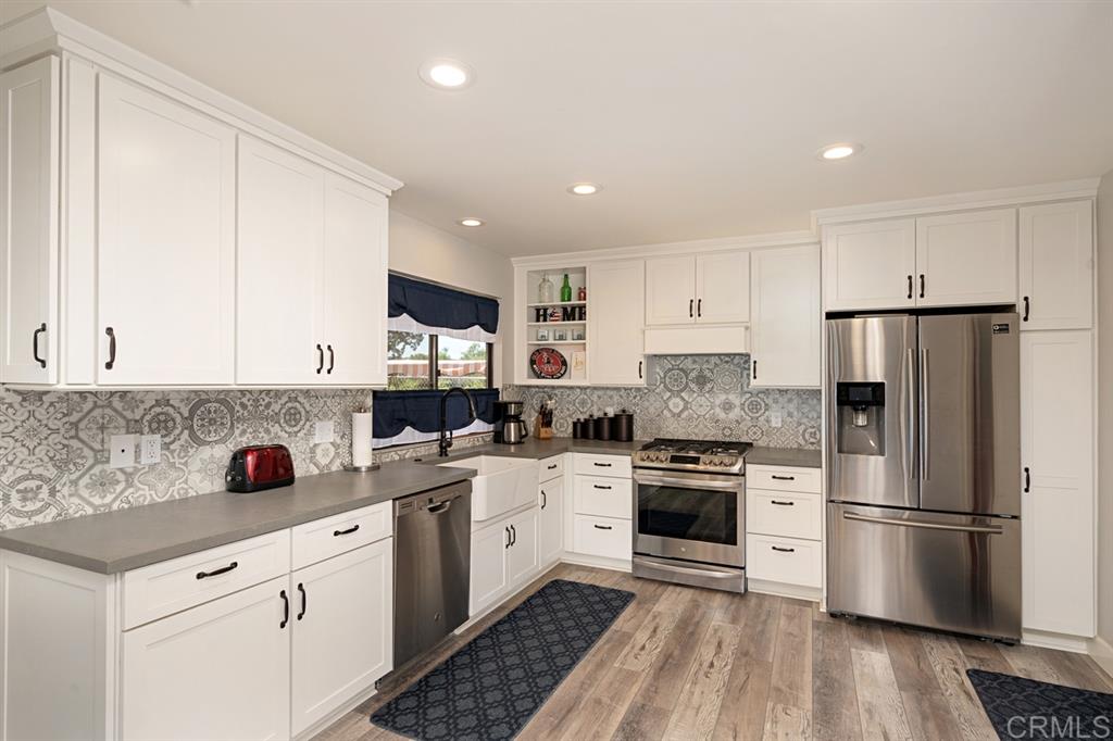 28451 Sunset Road Valley Center, CA 92082 - Photo 2 of 22