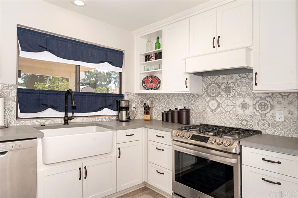 28451 Sunset Road Valley Center, CA 92082 - Photo 3 of 22