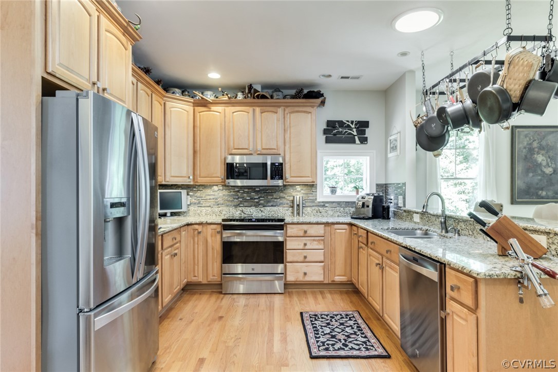 3141 Ridge Drive Toano, VA 23168 - Photo 8 of 45 Gallery Image 8