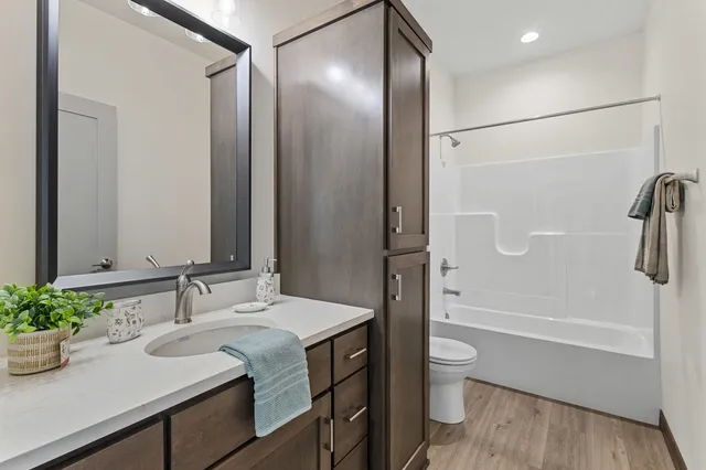 $425,900 | 733 Tambour Court, Unit 10, De Pere, WI 54115