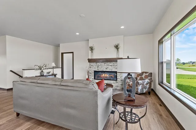 $425,900 | 733 Tambour Court, Unit 10, De Pere, WI 54115