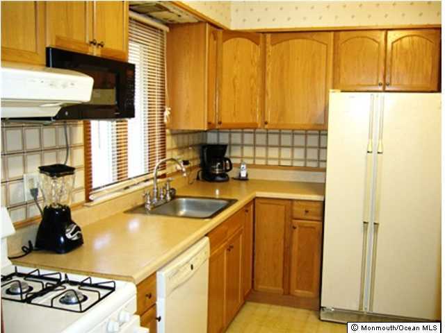 26 Lone Oak Road Middletown, NJ 07748 - Photo 3 of 3 Additional Photo