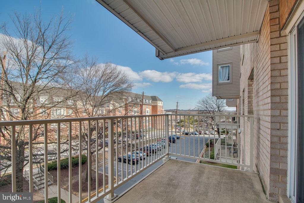 4313 Knox Road, Unit 407 College Park, MD 20740 - Photo 10 of 16 Patio off of bedroom 2