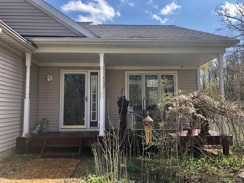 4227 Blood Road Metamora, MI 48455 - Photo 2 of 42