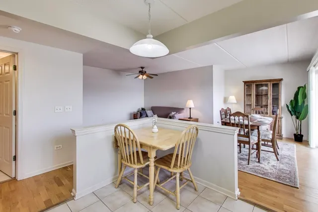 $200,000 | 4534 North Cumberland Avenue, Unit 101, Chicago, IL 60656