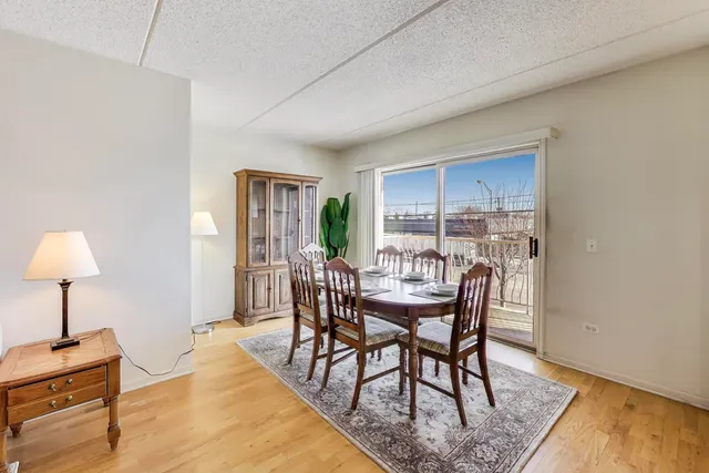 $200,000 | 4534 North Cumberland Avenue, Unit 101, Chicago, IL 60656