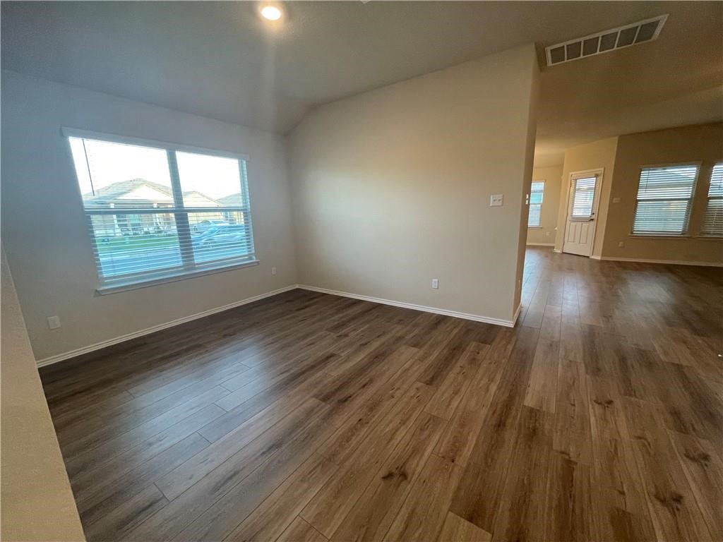 192 Beth Ann Loop Taylor, TX 76574 - Photo 8 of 16