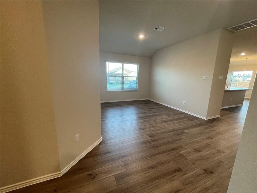 192 Beth Ann Loop Taylor, TX 76574 - Photo 9 of 16