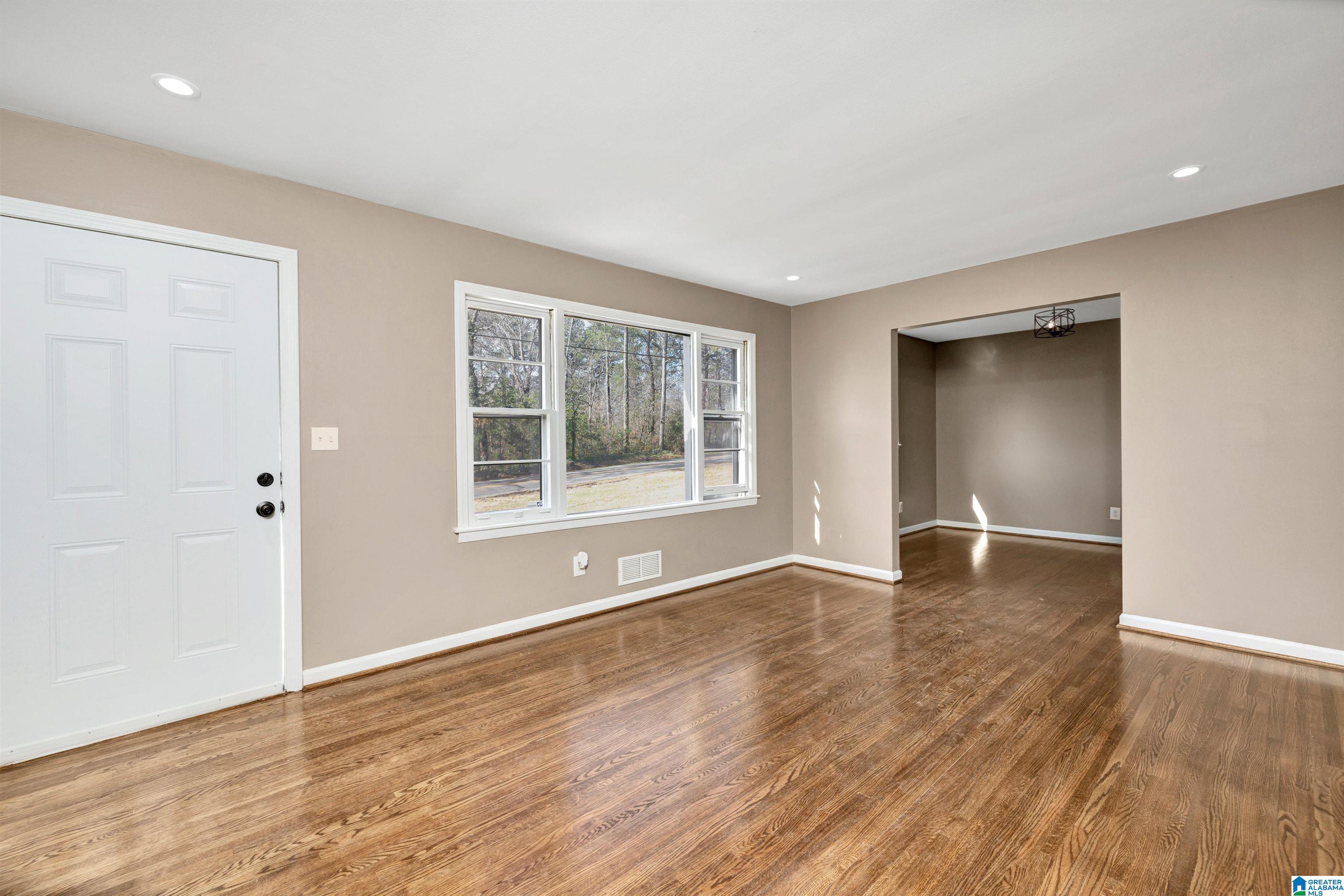 412 Sunhill Road Northwest Birmingham, AL 35215 - Photo 6 of 23