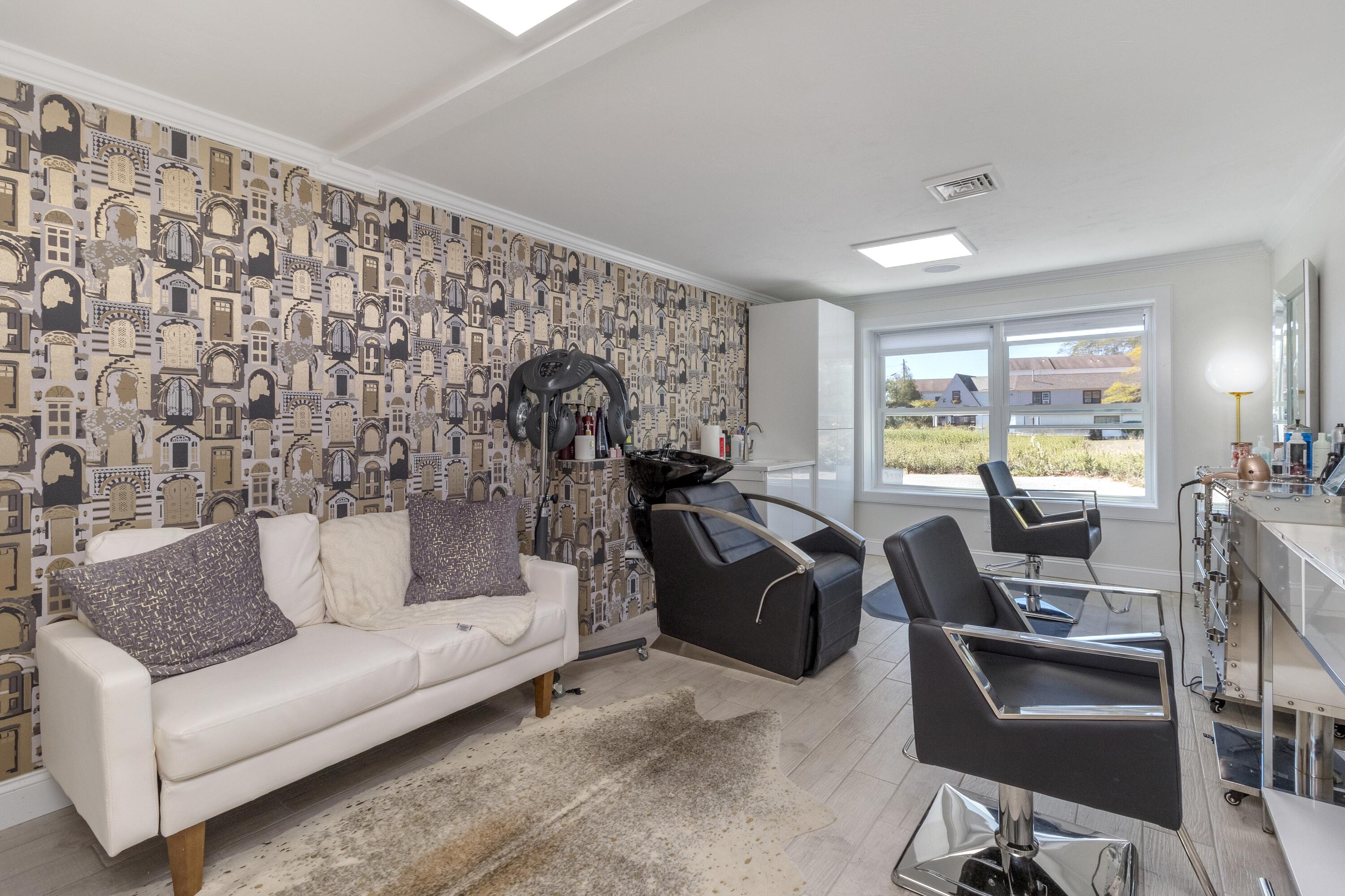 712 Main Street Hyannis, MA 02601 - Photo 24 of 88 Spacious & Bright