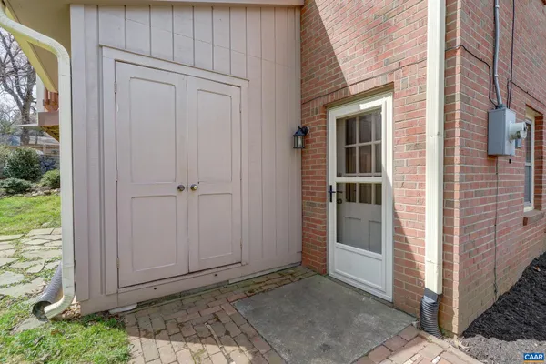 $825,000 | 1416 Lester Drive, Charlottesville, VA 22901