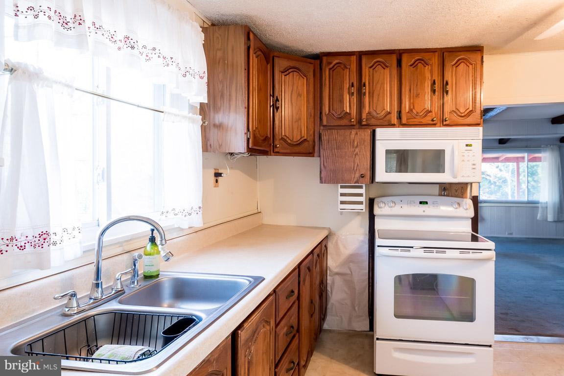 504 Fern Road Riva, MD 21140 - Photo 12 of 19 Kitchen