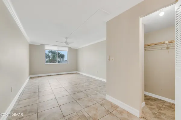 $2,150 | 935 North Halifax Avenue, Unit 107, Daytona Beach, FL 32118