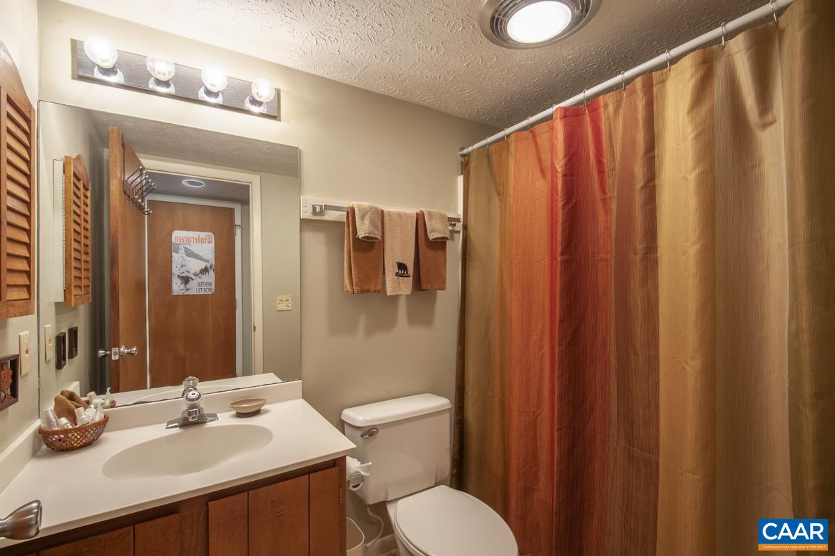 2245 Tanners Ridge Roseland, VA 22967 - Photo 18 of 22 Gallery Image 18