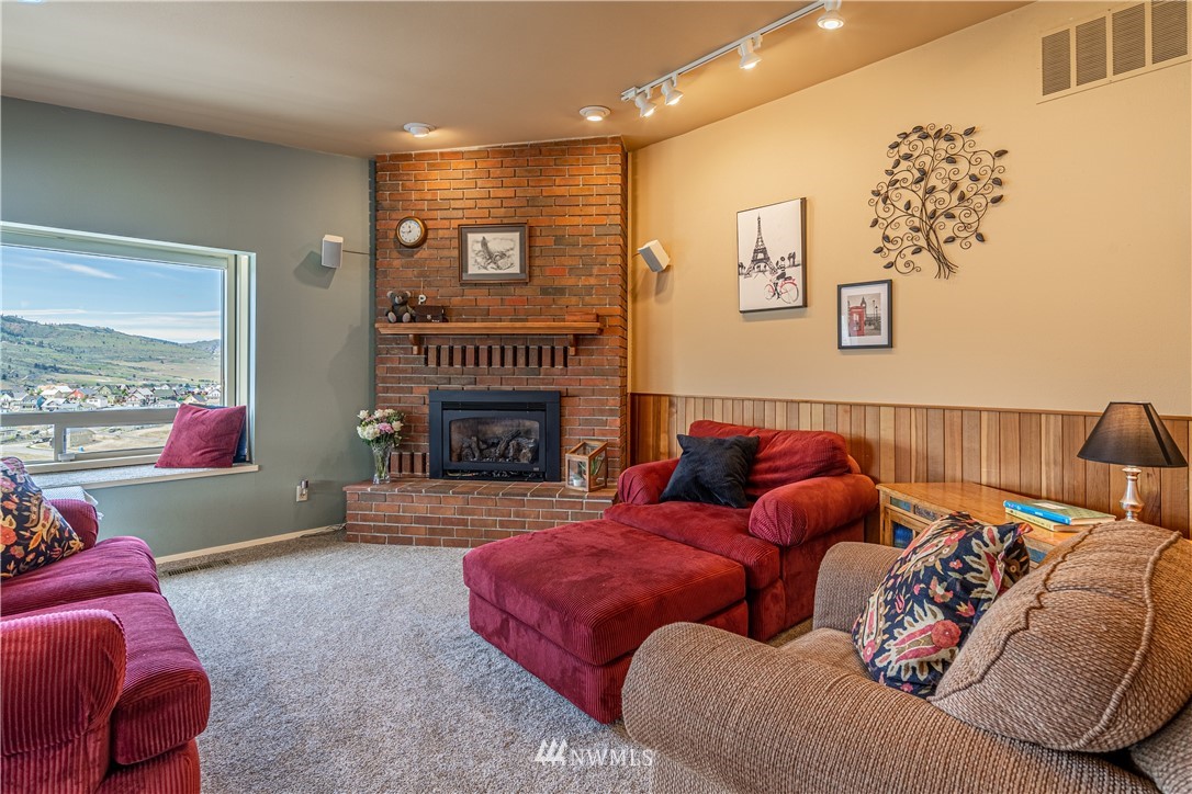 625 Golf Course Place Chelan, WA 98816 - Photo 11 of 38 Gallery Image 11