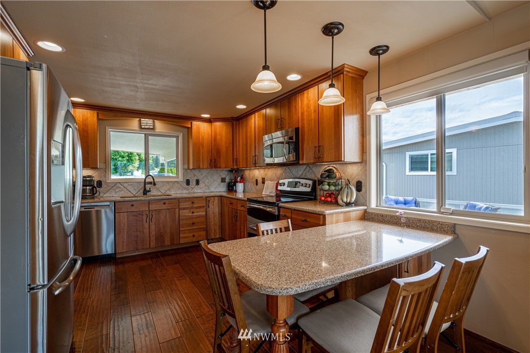625 Golf Course Place Chelan, WA 98816 - Photo 13 of 38 Gallery Image 13