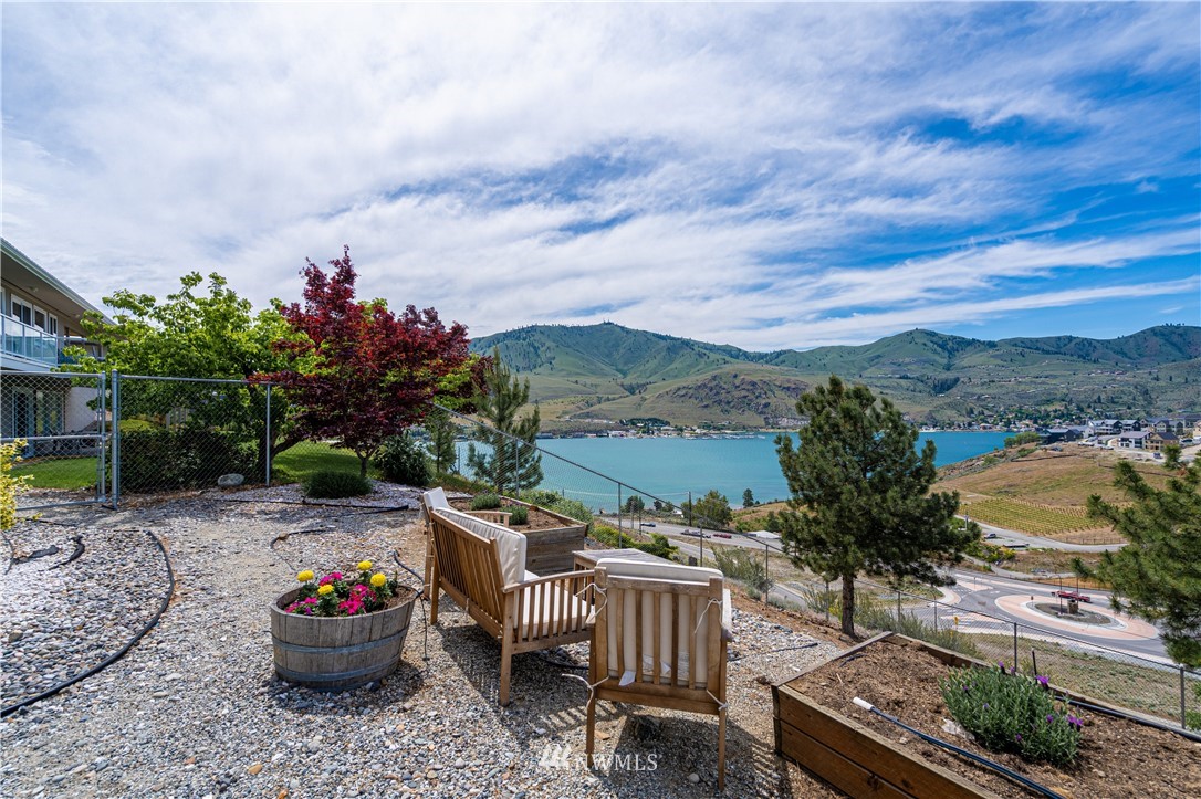 625 Golf Course Place Chelan, WA 98816 - Photo 33 of 38 Gallery Image 33