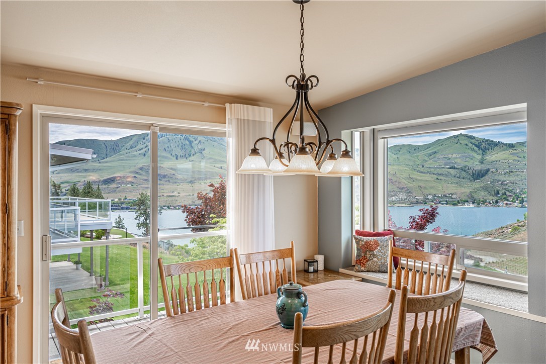 625 Golf Course Place Chelan, WA 98816 - Photo 8 of 38 Gallery Image 8