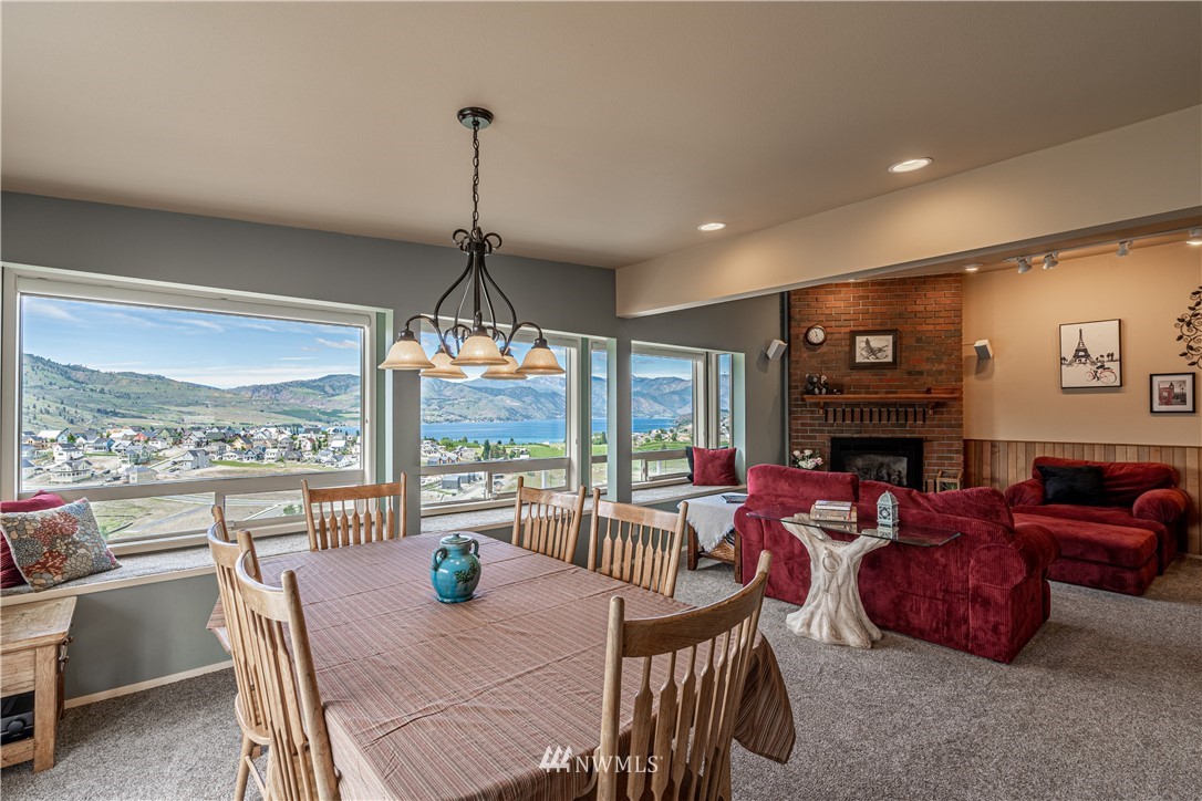 625 Golf Course Place Chelan, WA 98816 - Photo 9 of 38 Gallery Image 9