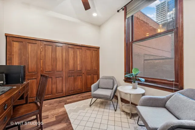 $485,000 | 818 North Dearborn Street, Unit 1R, Chicago, IL 60610