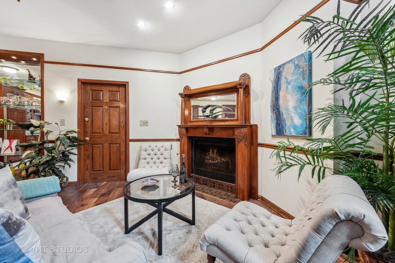 818 North Dearborn Street, Unit 1R Chicago, IL 60610 - Photo 2 of 18