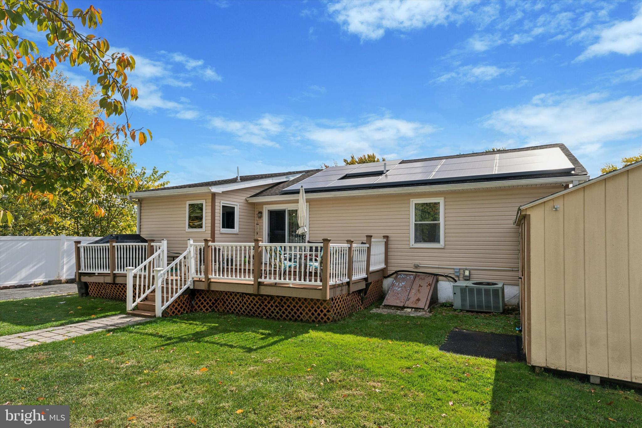 29 Harkfort Road Newark, DE 19702 - Photo 23 of 25 a view of a house with backyard