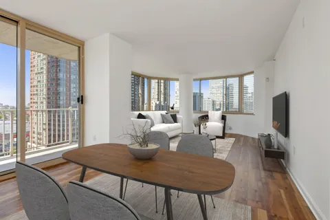 $1,050,000 | 1 2nd Street, Unit 1402, Jersey City, NJ 07302