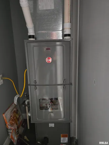 $225,500 | 102 Conch Drive, La Harpe, IL 61450