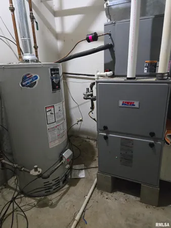 $218,000 | 102 Conch Drive, La Harpe, IL 61450