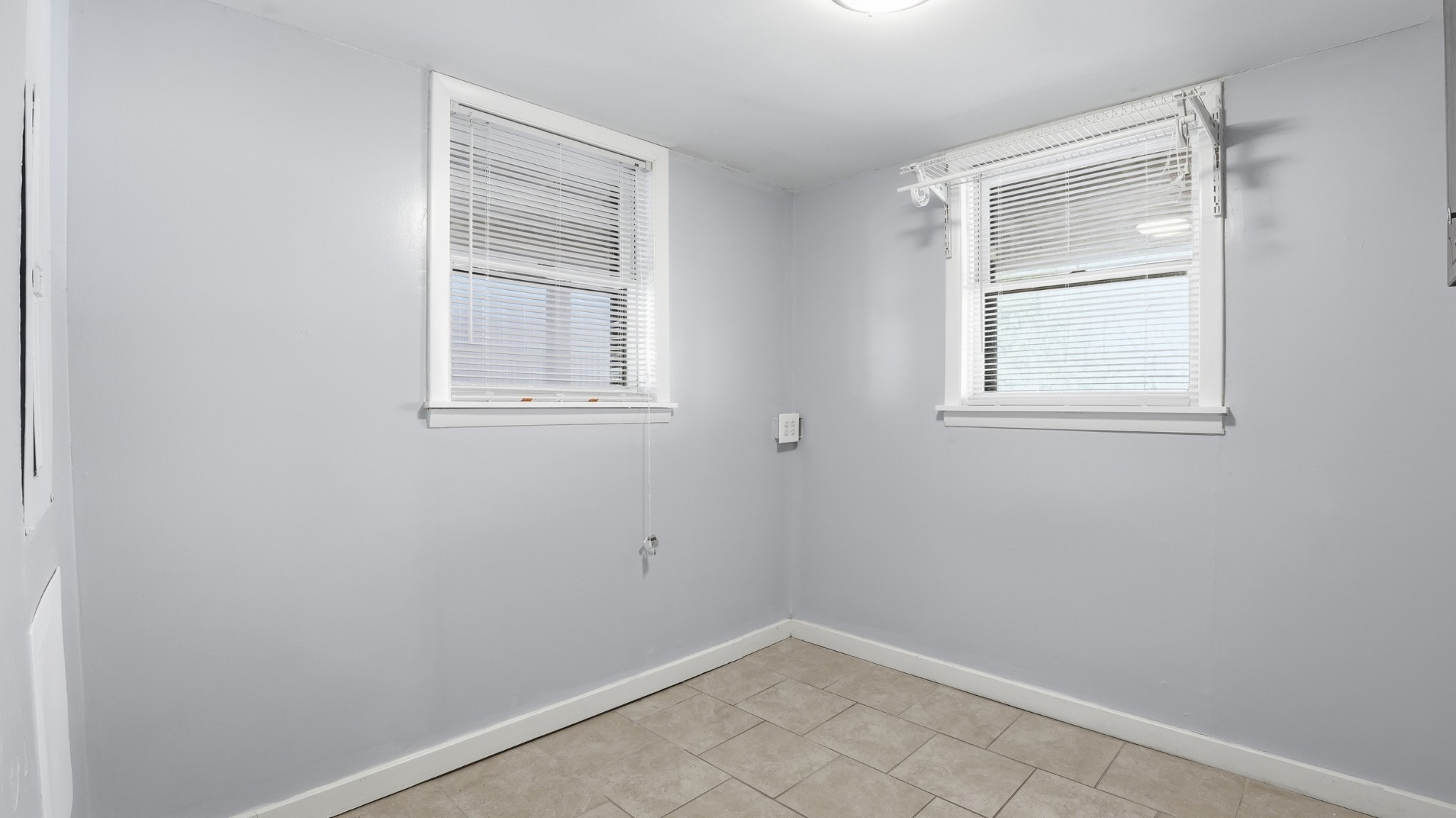 4669 Griffin Road Lynchburg, TN 37352 - Photo 32 of 43 an empty room with windows and closet