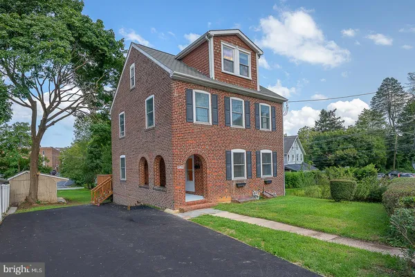 $3,000 | 107 West Circular Avenue, Paoli, PA 19301
