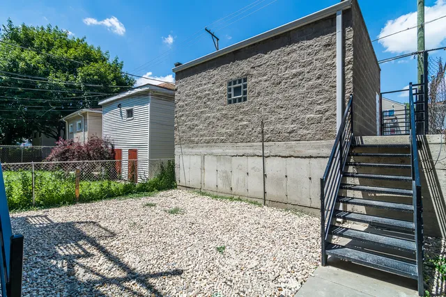 $899,000 | 2228 West Cermak Road, Chicago, IL 60608