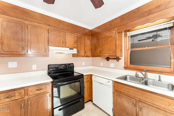 $159,000 | 140 Rollingwood Drive, Dunn, NC 28334