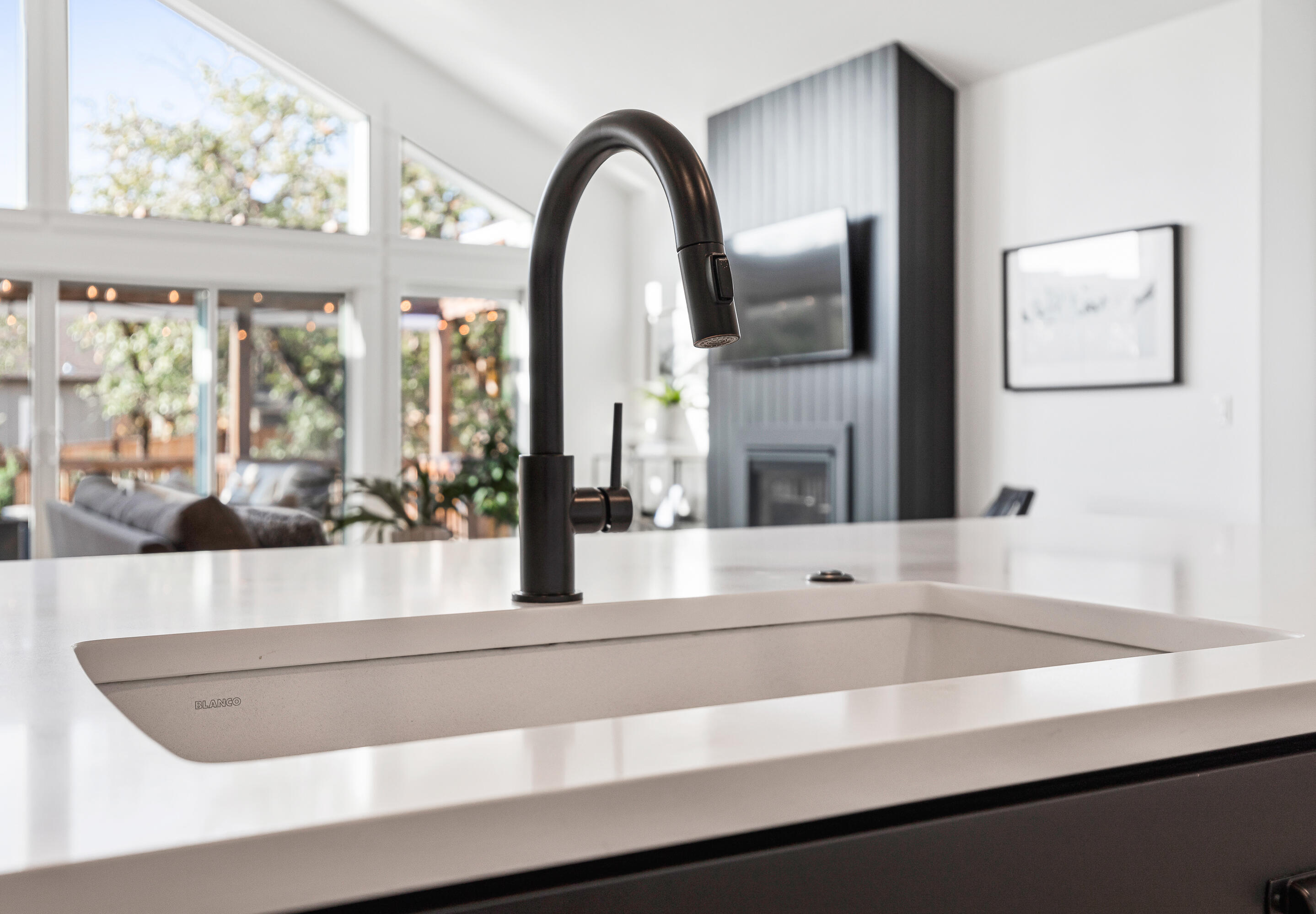 585 South Loop Road Jacksonville, OR 97530 - Photo 27 of 35 Undermounted sink