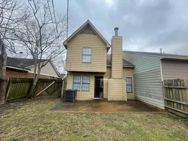 $1,225 | 5866 Jardin Place, Memphis, TN 38141