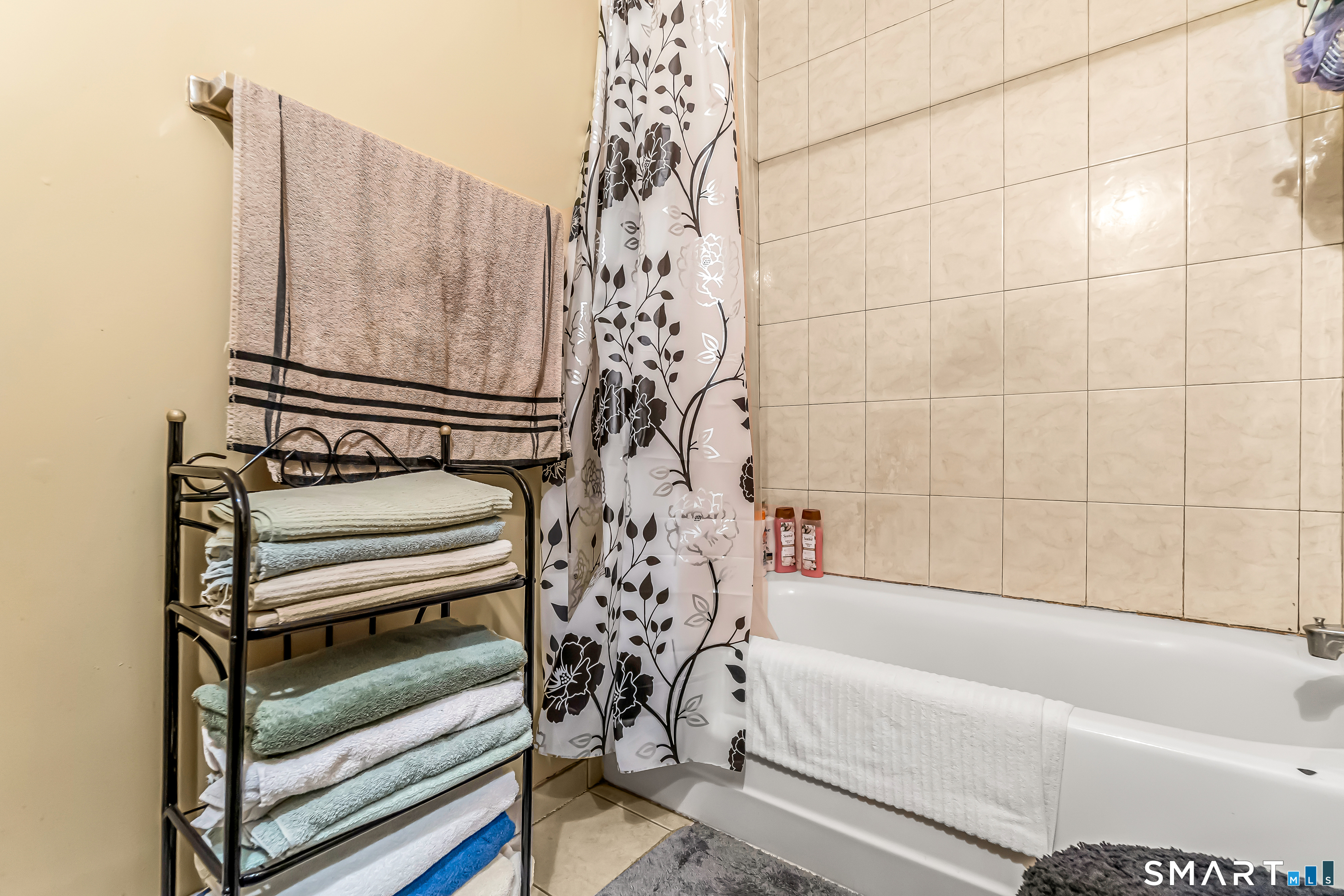 34 Hayes Street Bridgeport, CT 06608 - Photo 12 of 21