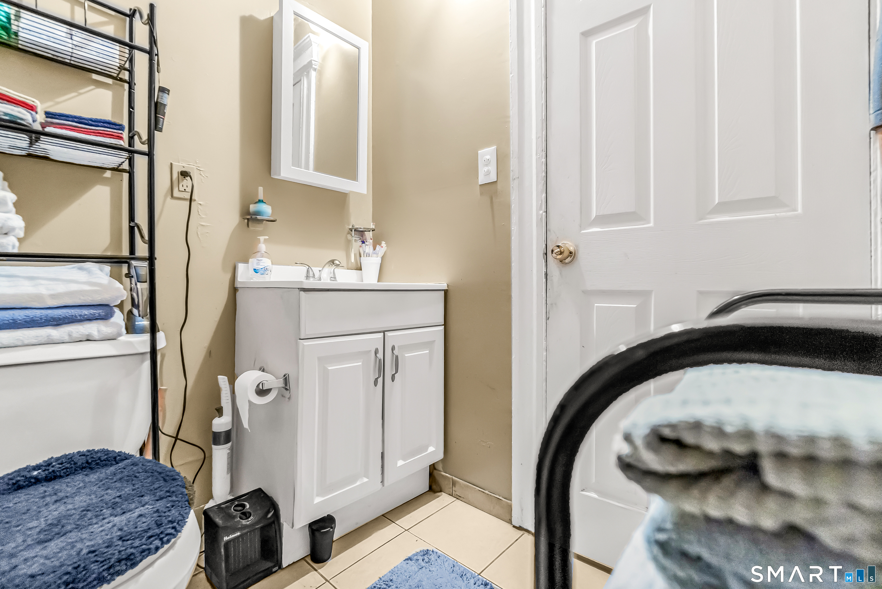 34 Hayes Street Bridgeport, CT 06608 - Photo 13 of 21