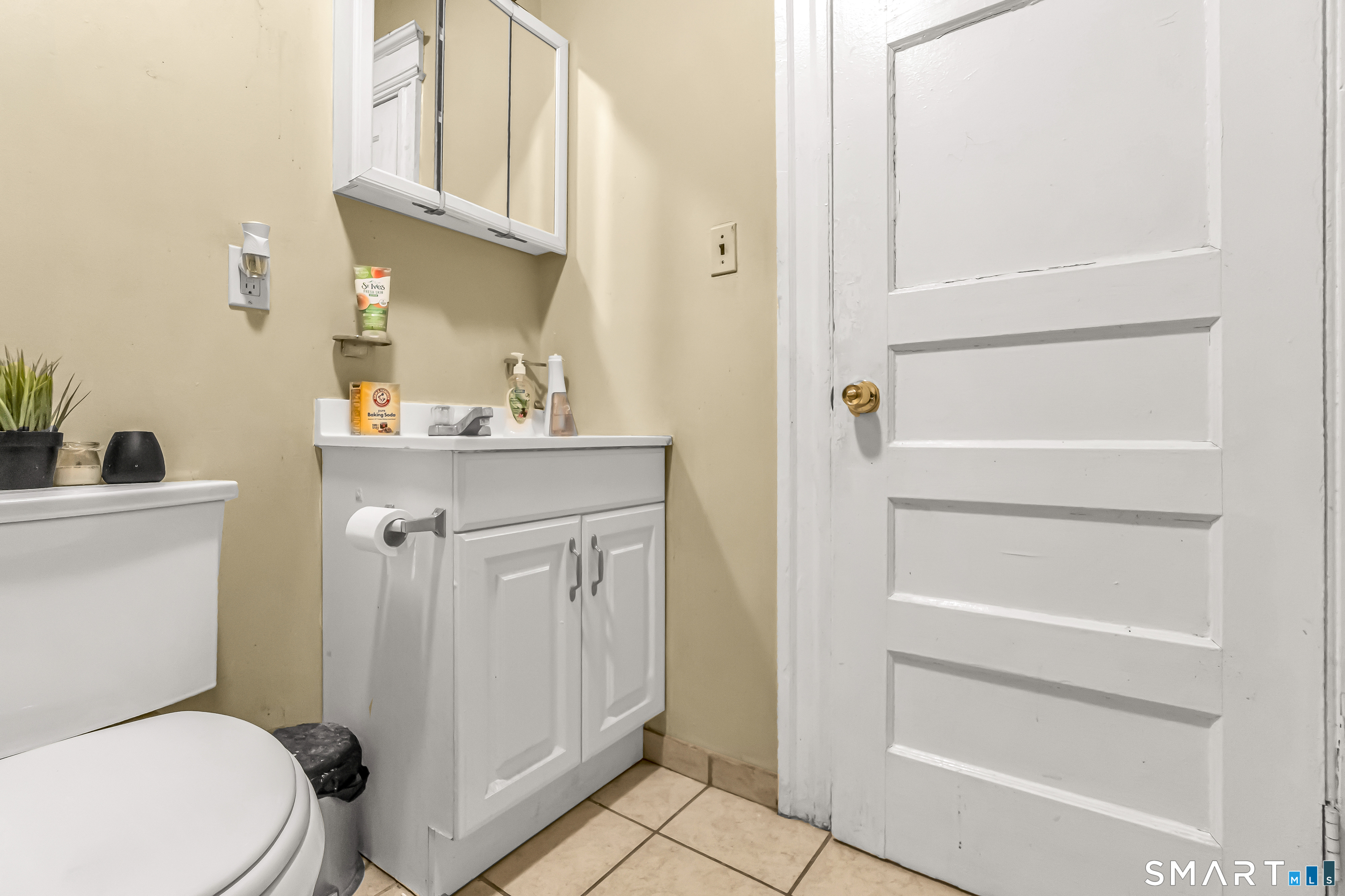 34 Hayes Street Bridgeport, CT 06608 - Photo 6 of 21