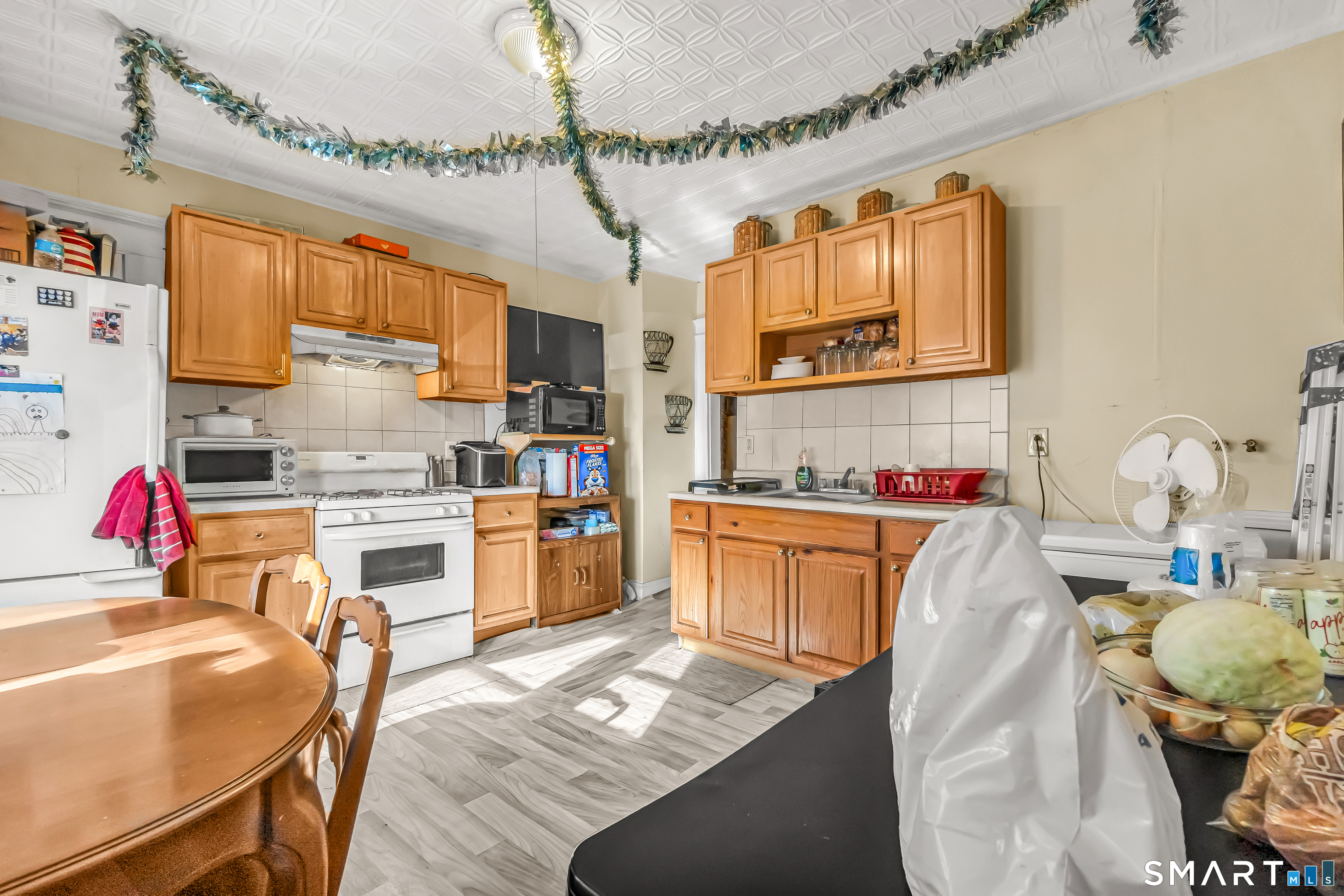 34 Hayes Street Bridgeport, CT 06608 - Photo 9 of 21