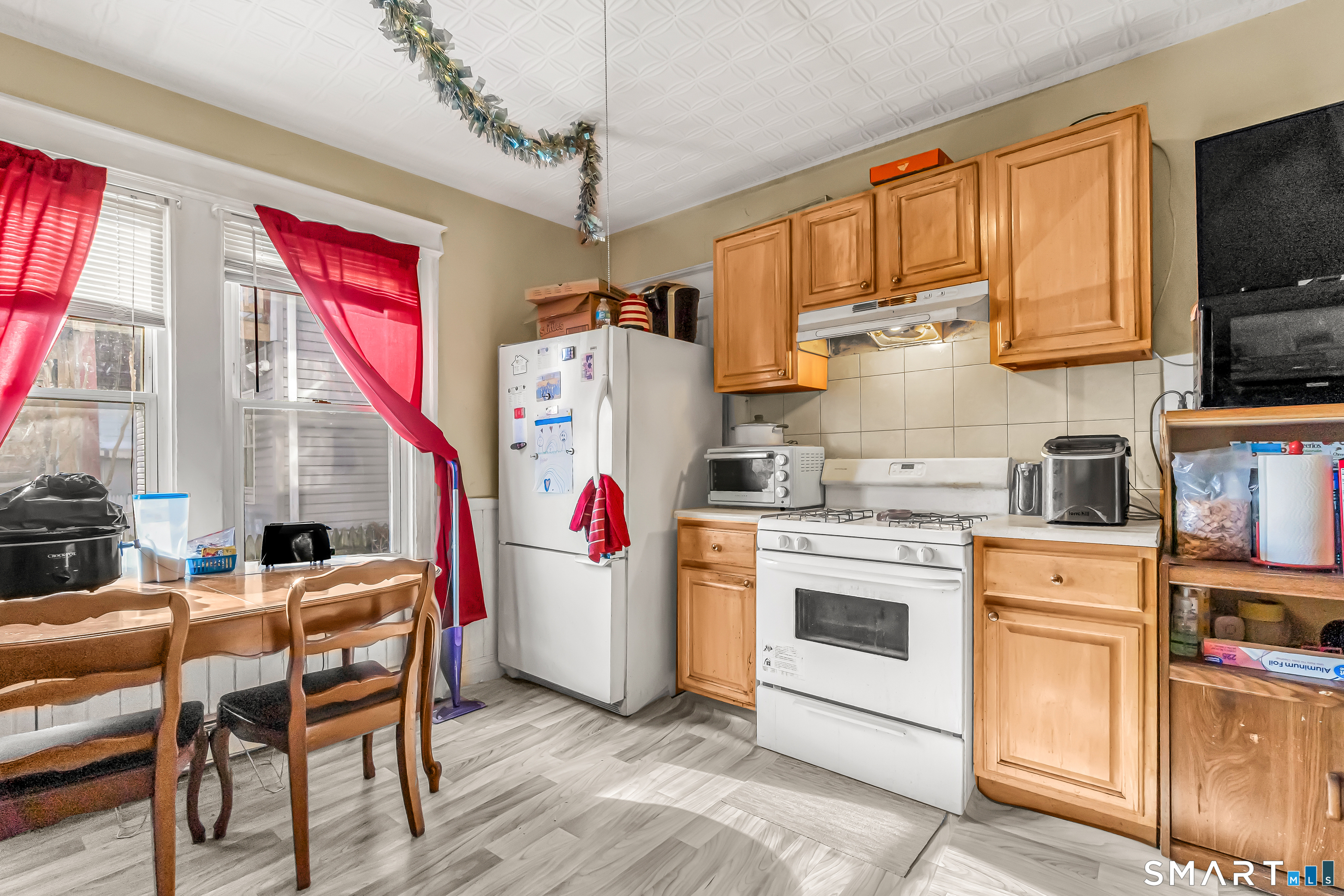 34 Hayes Street Bridgeport, CT 06608 - Photo 10 of 21