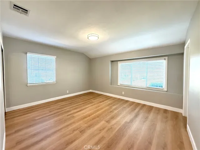 $5,800 | 414 University, Burbank, CA 91504