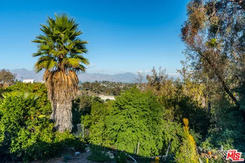 $795,000 | 1556 Rollins Drive, Los Angeles, CA 90063
