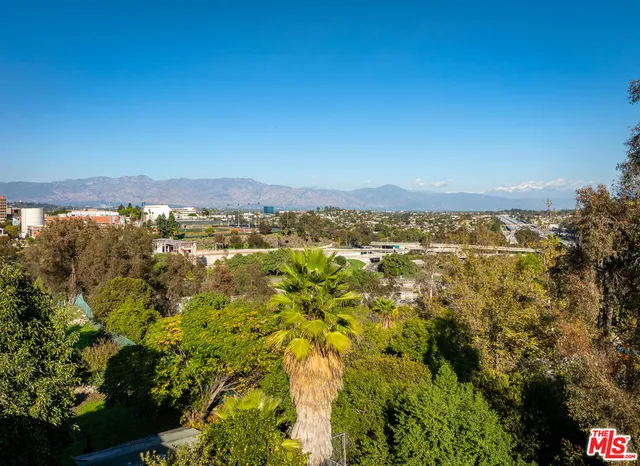 $795,000 | 1556 Rollins Drive, Los Angeles, CA 90063