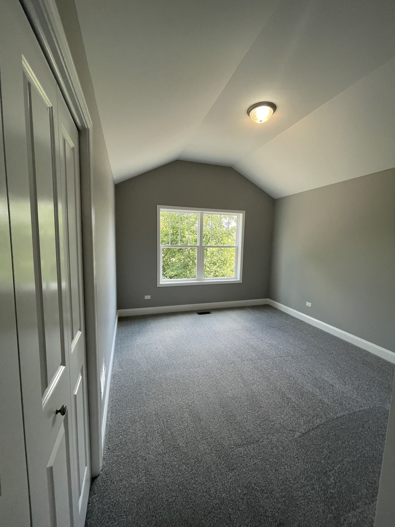 10934 Bryant Road Mokena, IL 60448 - Photo 21 of 24 an empty room with windows