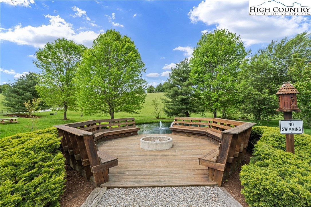 29 Pond View Lane Sparta, NC 28675 - Photo 8 of 27 a view of a house with yard and furniture
