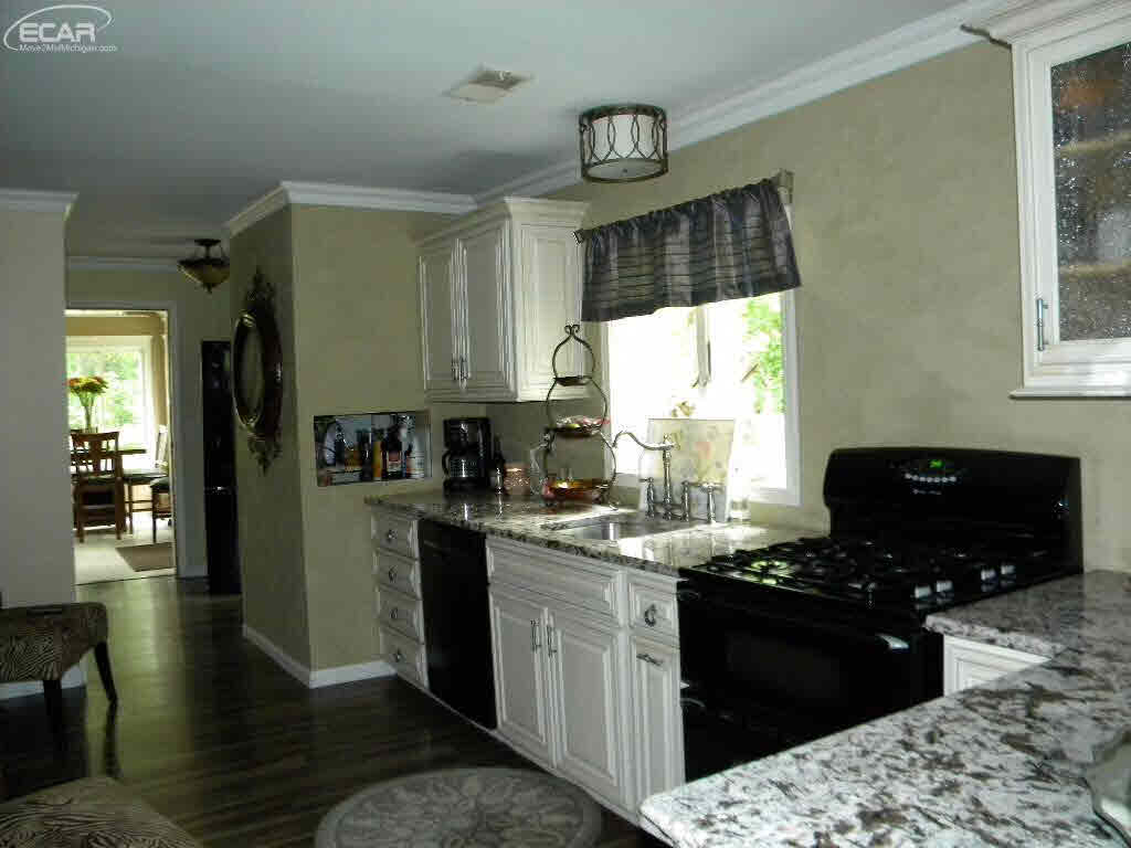 250 North Geeck Road Corunna, MI 48817 - Photo 14 of 55 21302154-13.JPG