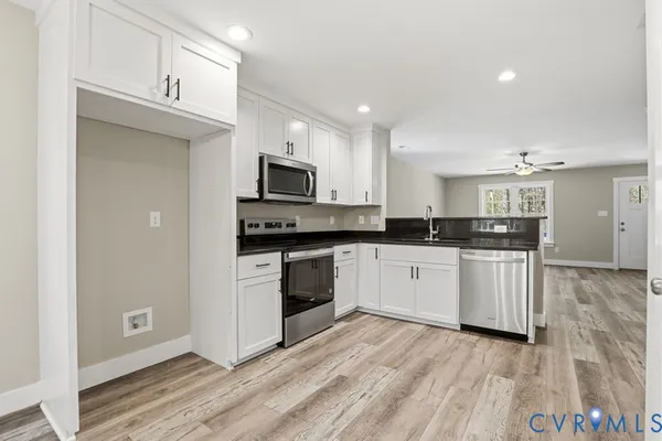 $284,950 | 230 Glen Street, West Point, VA 23181